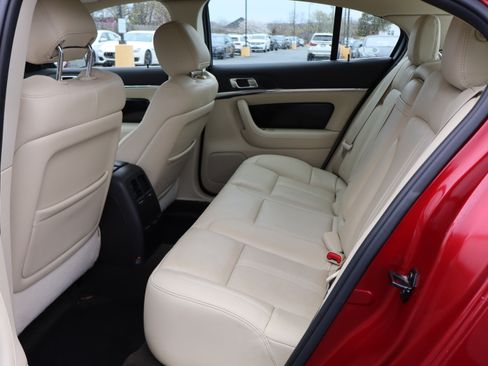 Used 2015 Lincoln MKS Elite image 14