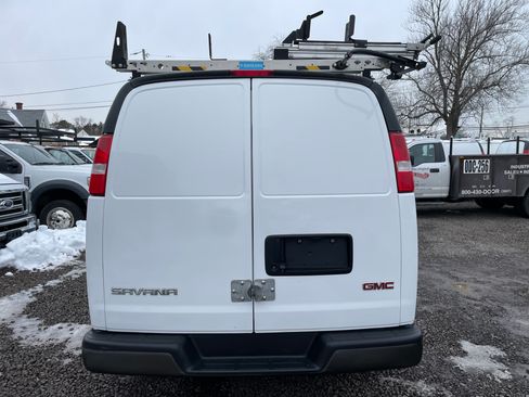 Used 2021 GMC Savana 2500 image 4
