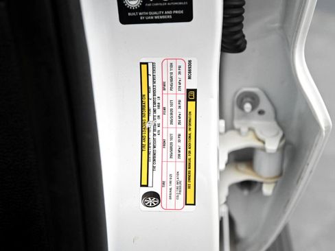 Used 2021 Jeep Grand Cherokee Overland image 27