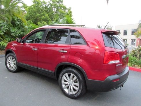 Used 2011 Kia Sorento EX-L image 10
