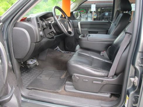 Used 2011 Chevrolet Silverado 1500 LT Z71 AWD/4WD image 17
