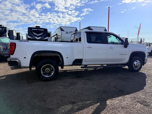 Used 2022 Chevrolet Silverado 3500 LS image 4