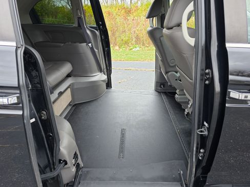 Used 2016 Honda Odyssey EX-L image 4