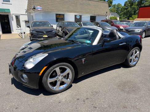 Used 2008 Pontiac Solstice GXP Convertible RWD image 16