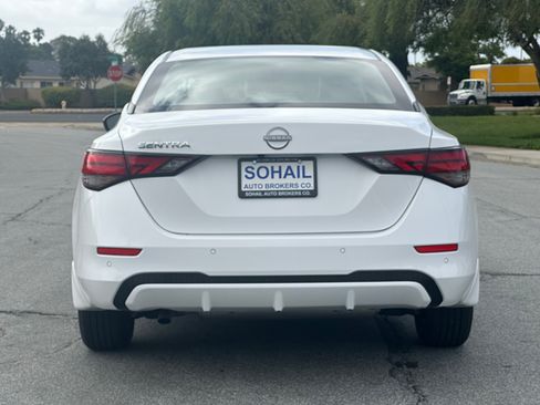 Used 2025 Nissan Sentra S FWD image 4