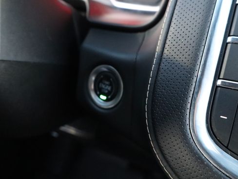 Used 2021 Chevrolet Suburban Premier image 28