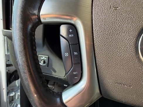 Used 2018 Chevrolet Express 3500 image 15