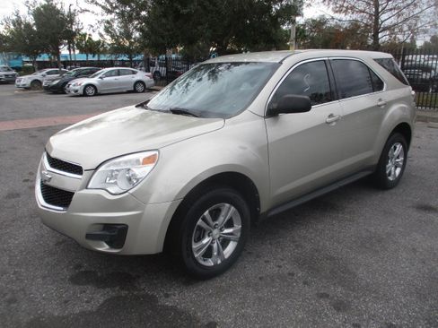 Used 2014 Chevrolet Equinox LS image 2