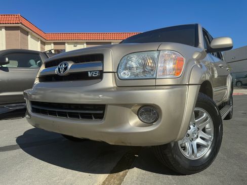 Used 2005 Toyota Sequoia SR5 image 6