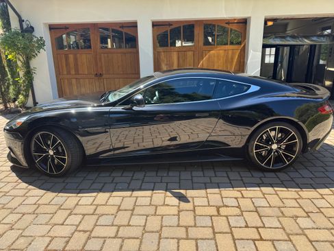 Used 2014 Aston Martin Vanquish Coupe RWD image 1