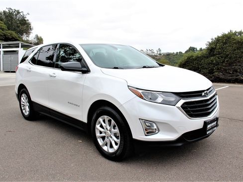 Used 2018 Chevrolet Equinox FWD LT w/ 1LT image 4