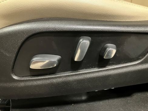 Used 2019 Cadillac XT5 Luxury image 13