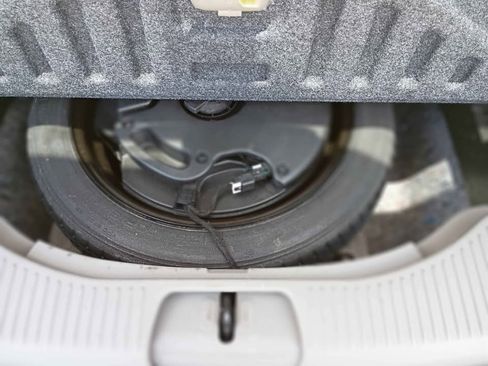 Used 2012 GMC Acadia Denali image 7