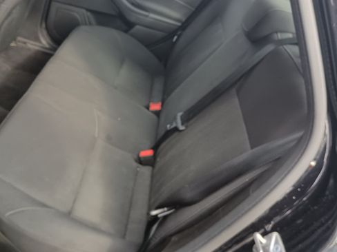 Used 2016 Ford Focus SE image 9