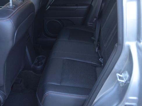 Used 2016 Jeep Compass 75th Anniversary image 9