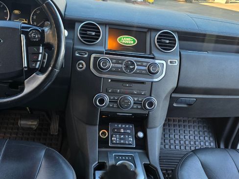 Used 2015 Land Rover LR4 HSE LUX image 41