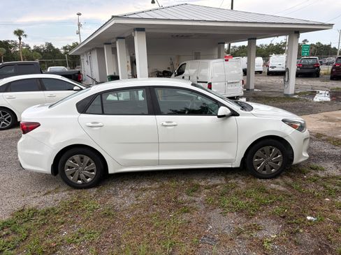 Used 2020 Kia Rio LX FWD image 3