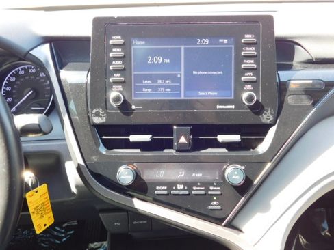 Used 2021 Toyota Camry SE image 14