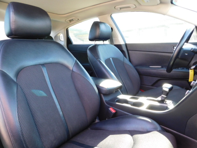 Used 2018 Kia Optima LX FWD image 24