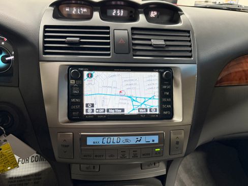 Used 2008 Toyota Solara SLE Convertible FWD image 11