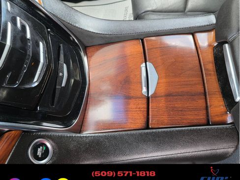 Used 2015 Cadillac Escalade Premium AWD/4WD image 11