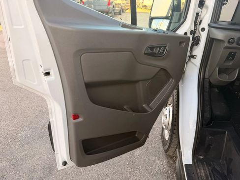 Used 2023 Ford Transit 250 image 12