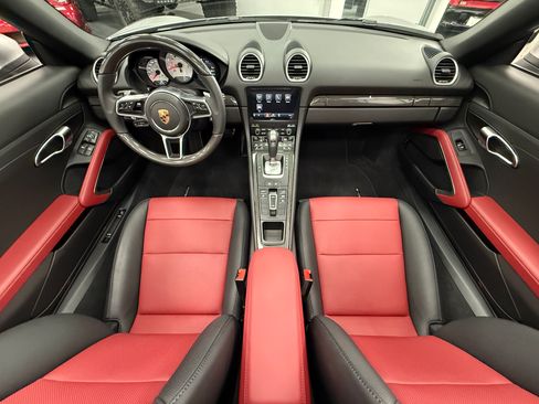 Used 2025 Porsche 718 Boxster S image 31