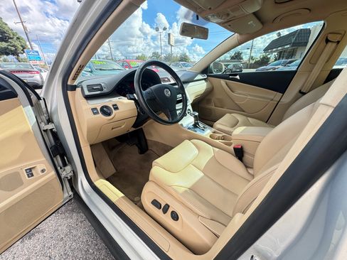 Used 2009 Volkswagen Passat Komfort image 16