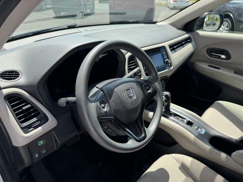 Used 2018 Honda HR-V AWD LX image 8