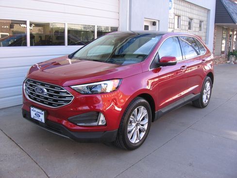 Used 2023 Ford Edge Titanium image 1