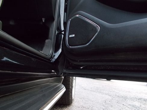 Used 2017 Chevrolet Suburban Premier image 26