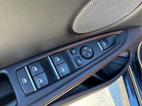 Used 2016 BMW X5 M image 22