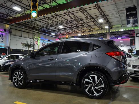 Used 2019 Honda HR-V Sport image 12