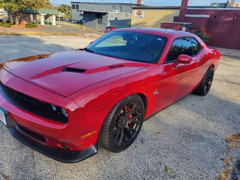 Used 2015 Dodge Challenger R/T Scat Pack image 5