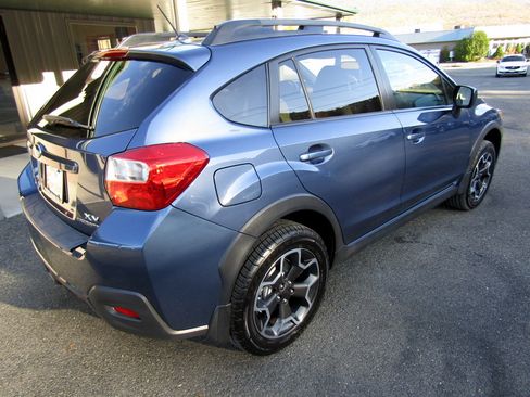 Used 2013 Subaru XV Crosstrek 2.0i Premium image 8