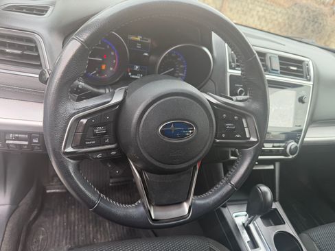 Used 2019 Subaru Outback 2.5i Premium image 17