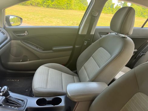 Used 2014 Kia Forte EX image 45