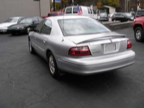 Used 2005 Mercury Sable LS image 5