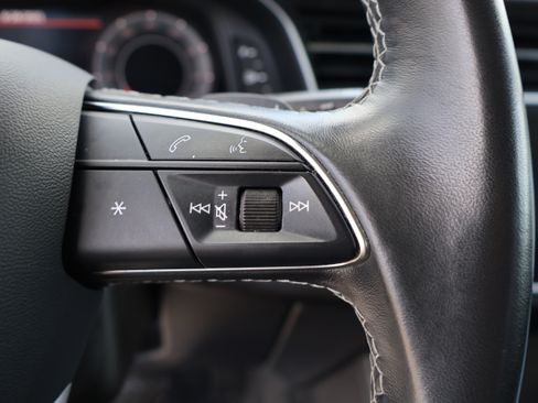 Used 2023 Audi Q8 Premium Plus image 24