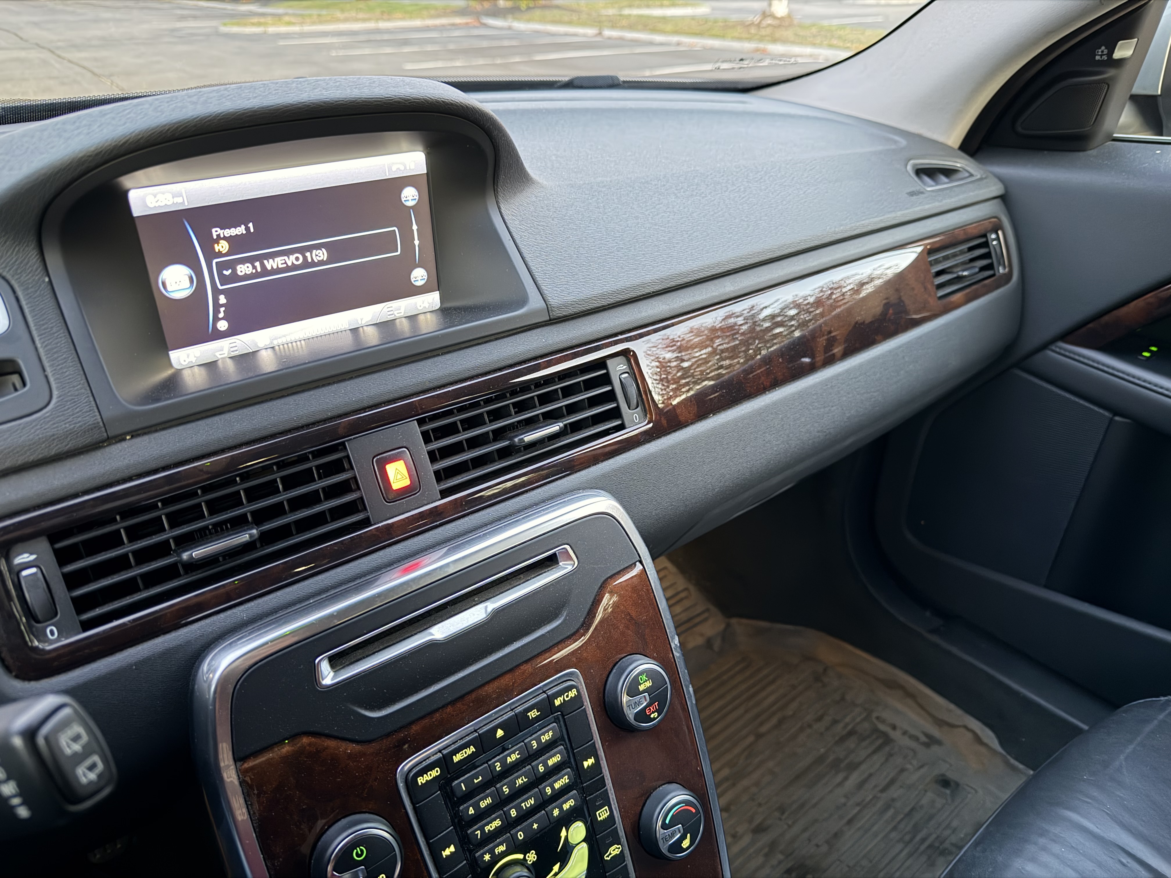 Used 2013 Volvo XC70 T6 AWD image 40