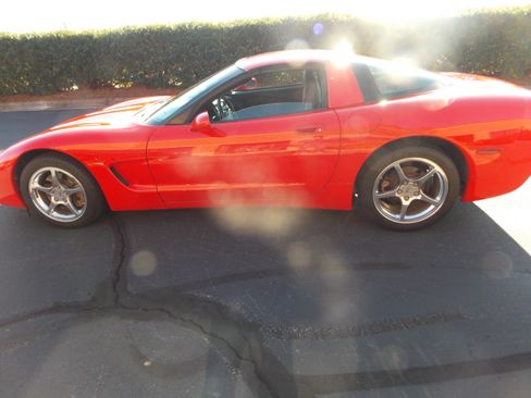 Used 1999 Chevrolet Corvette image 1