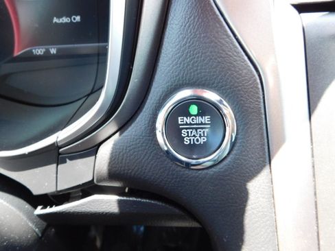 Used 2019 Ford Fusion SE FWD image 15