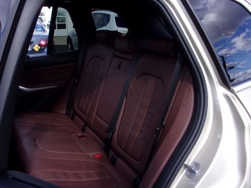 Used 2019 BMW X5 xDrive40i image 24