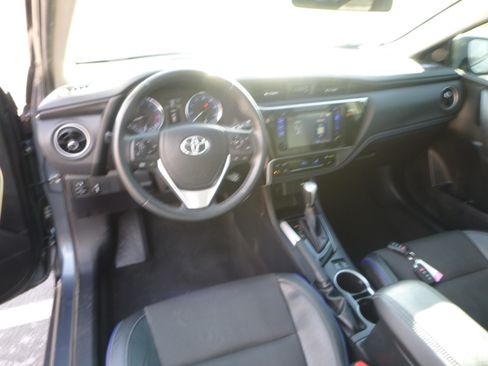 Used 2017 Toyota Corolla SE image 17