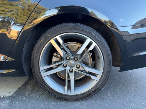 Used 2018 Audi A4 2.0T Ultra Premium Plus Sedan FWD image 7