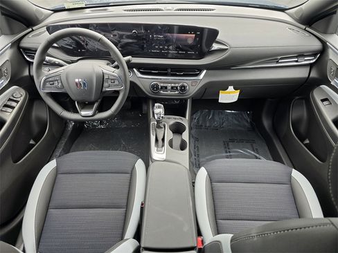 New 2025 Buick Envista Preferred image 24