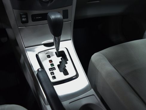 Used 2013 Toyota Corolla LE image 23