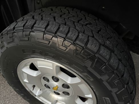 Used 2008 Chevrolet Suburban 4WD image 34