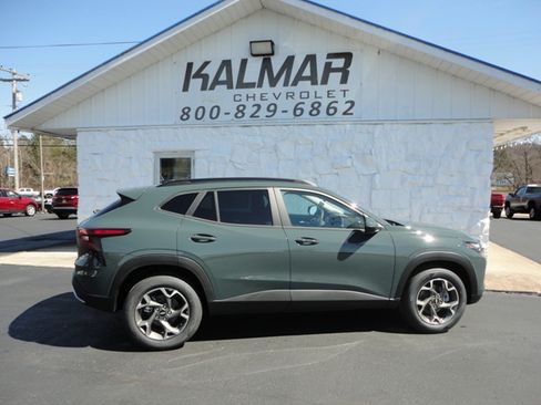 New 2026 Chevrolet Trax LT FWD image 3