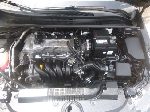 Used 2020 Toyota Corolla LE Sedan FWD image 23